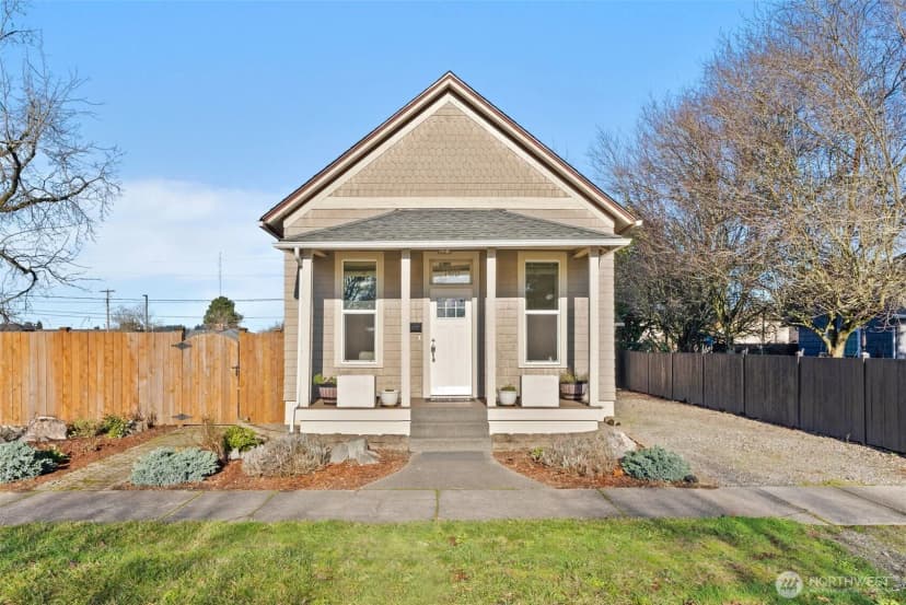 Property photo for 709 W Plum Street, Centralia
