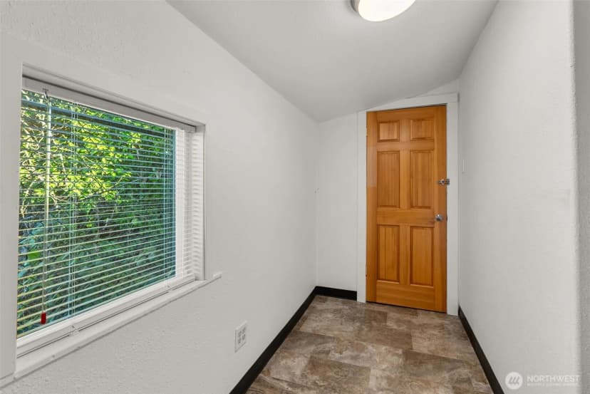 Property photo for 709 W Plum Street, Centralia photo 19