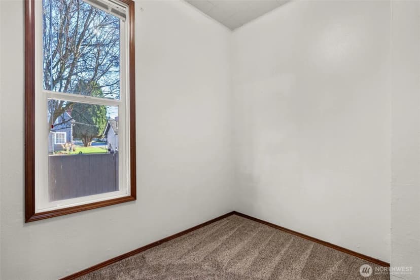 Property photo for 709 W Plum Street, Centralia photo 17