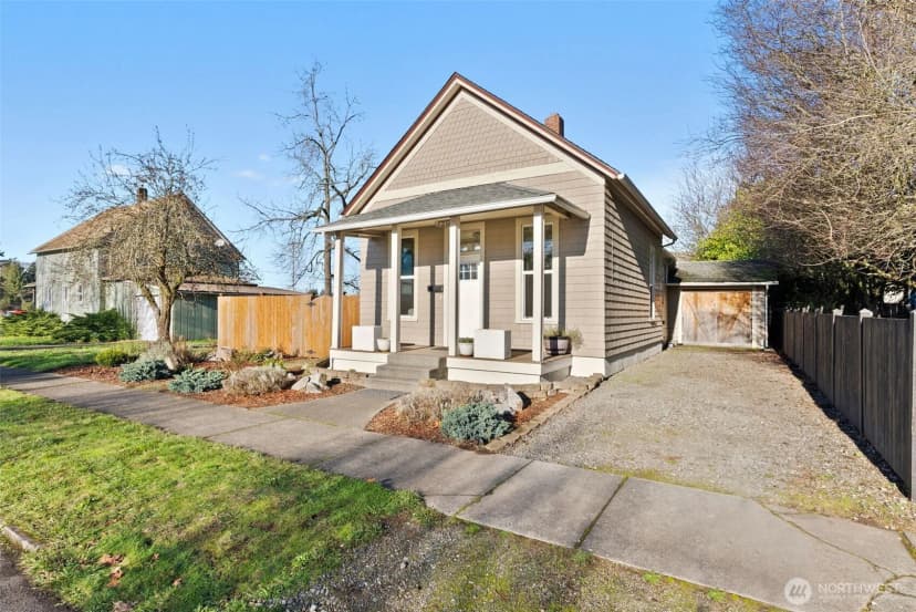 Property photo for 709 W Plum Street, Centralia photo 3
