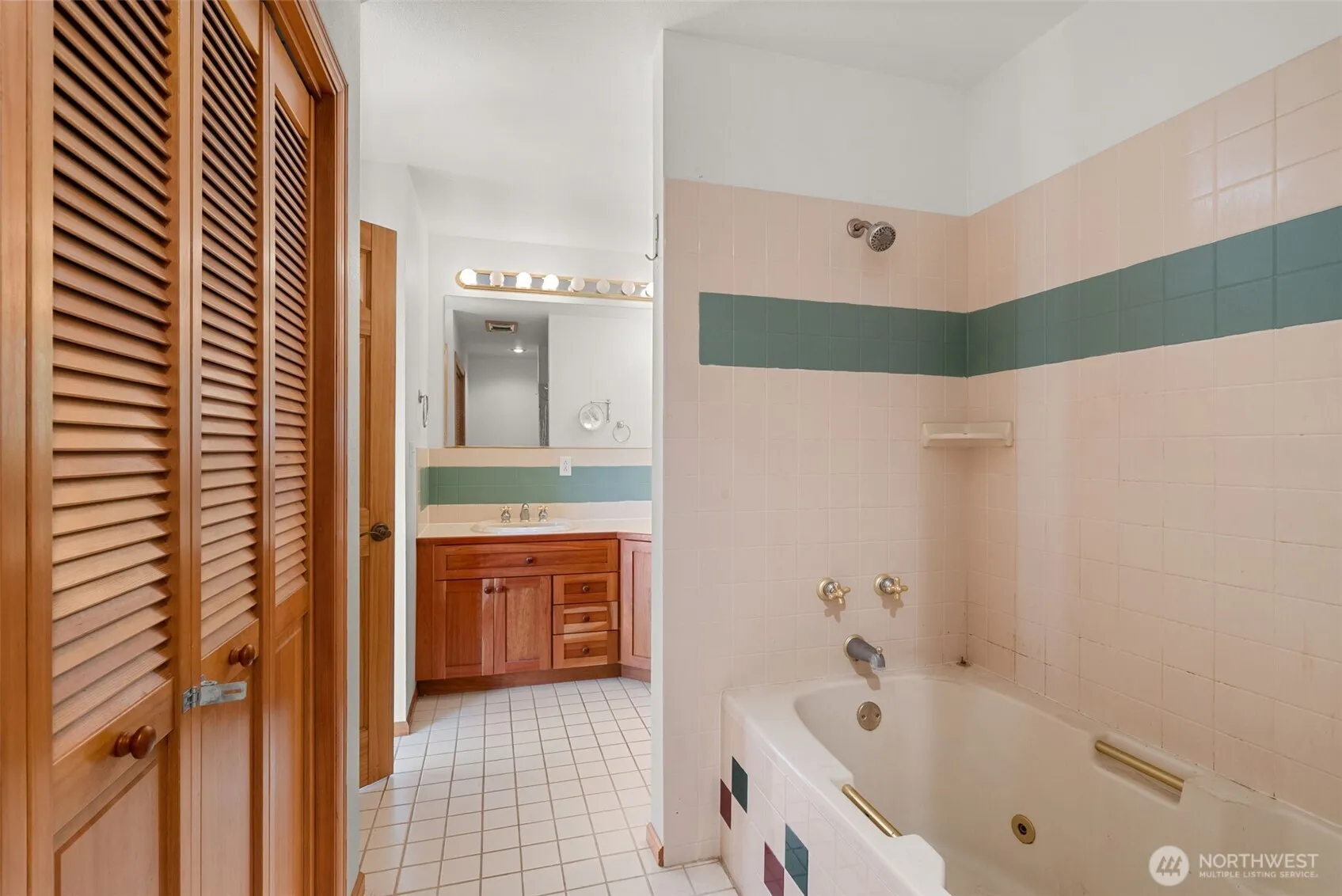 Property photo for 15 Spruce Lane, South Bend photo 21
