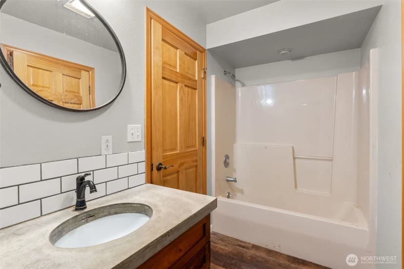 Property photo for 15 Spruce Lane, South Bend photo 15