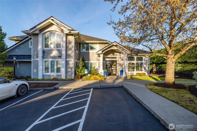 Property photo for 16125 Juanita-woodinville Way Ne #805, Bothell photo 3