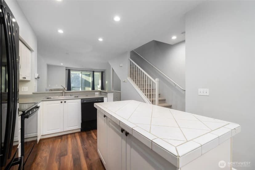 Property photo for 16125 Juanita-woodinville Way Ne #805, Bothell photo 18