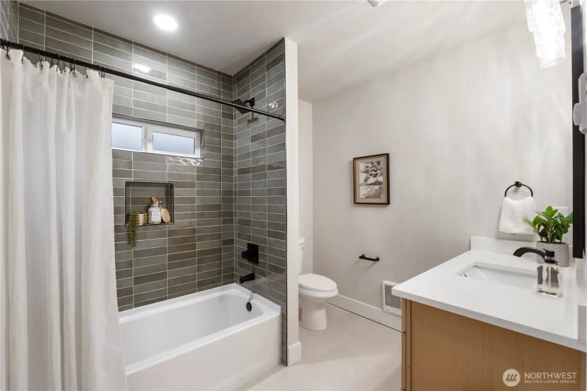 Property photo for 849 Sw 125th Street, Seattle photo 15