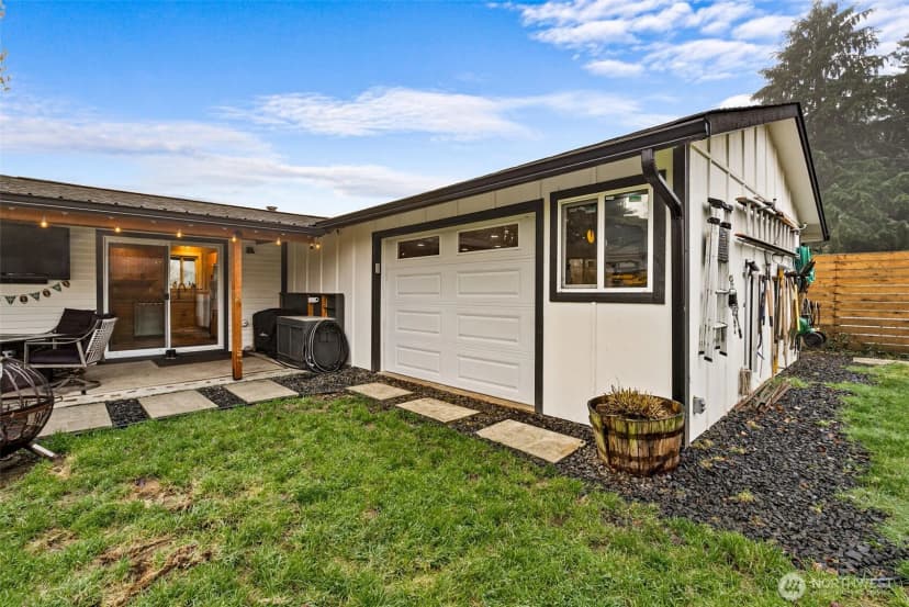 Property photo for 5744 39th Avenue Se, Lacey photo 18