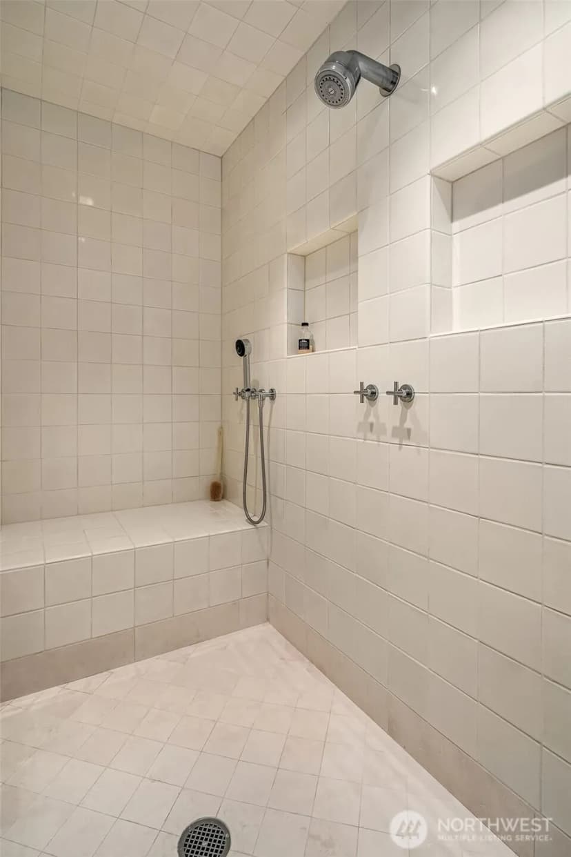 Property photo for 715 2nd Avenue #1501, Seattle photo 30