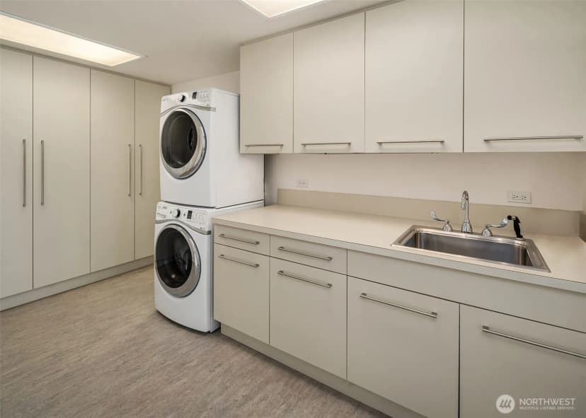 Property photo for 715 2nd Avenue #1501, Seattle photo 37