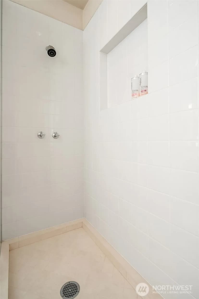 Property photo for 715 2nd Avenue #1501, Seattle photo 34