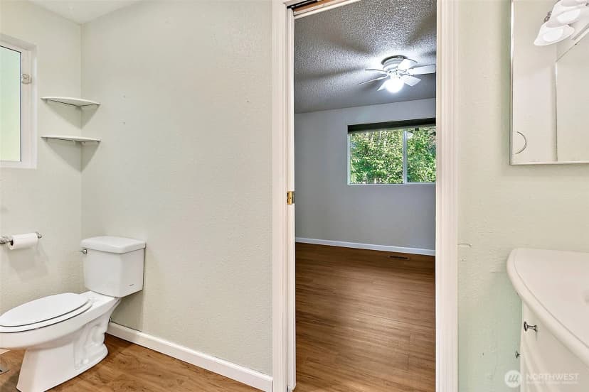 Property photo for 32412 44th Avenue S, Federal Way photo 19