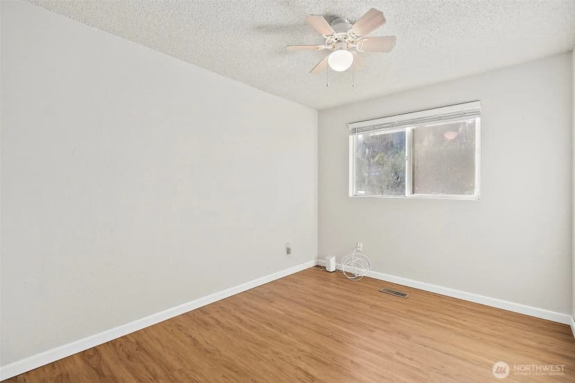 Property photo for 32412 44th Avenue S, Federal Way photo 22