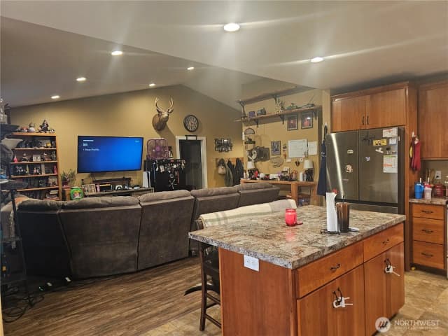 Property photo for 180 A Mossyrock Road W, Mossyrock photo 3