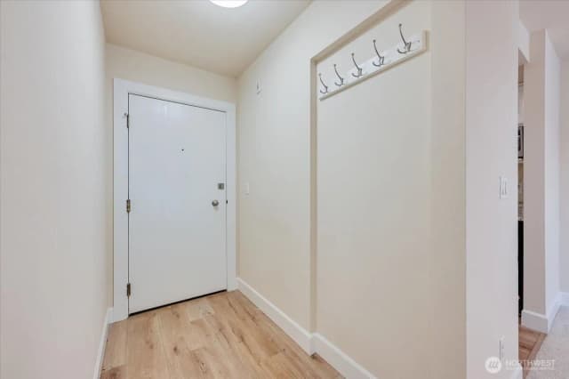Property photo for 14600 Ne 32nd Street #i-16, Bellevue photo 3