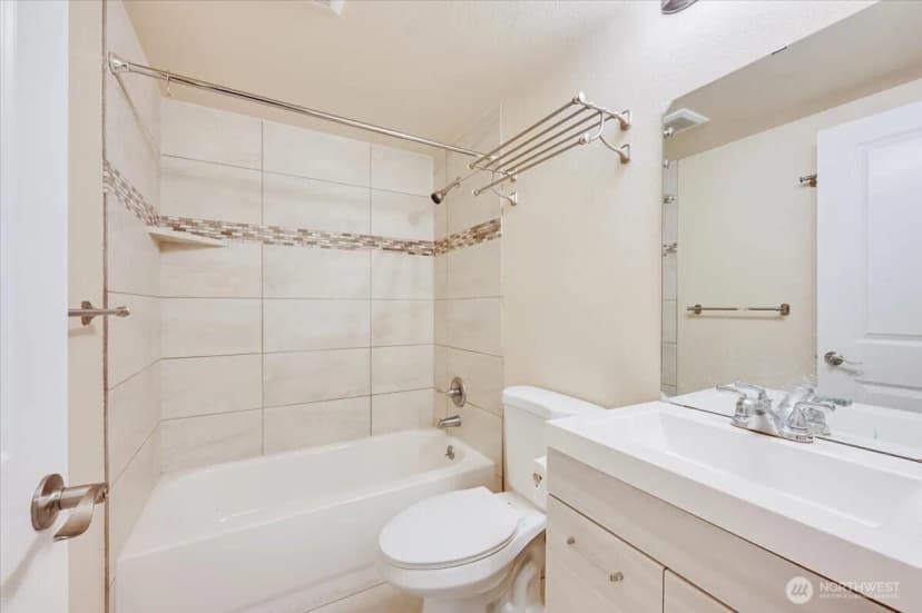 Property photo for 14600 Ne 32nd Street #i-16, Bellevue photo 12