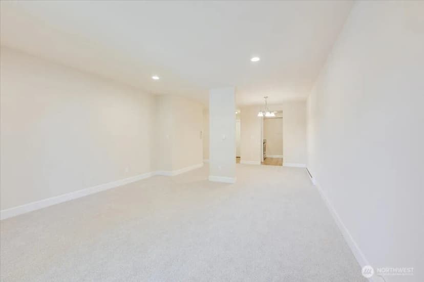 Property photo for 14600 Ne 32nd Street #i-16, Bellevue photo 10