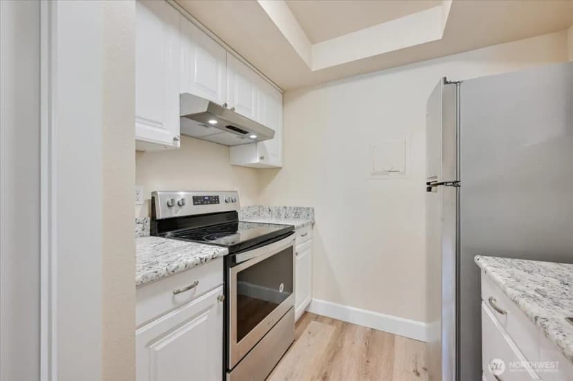 Property photo for 14600 Ne 32nd Street #i-16, Bellevue photo 5