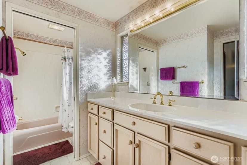 Property photo for 5215 S 164th Street, Tukwila photo 17