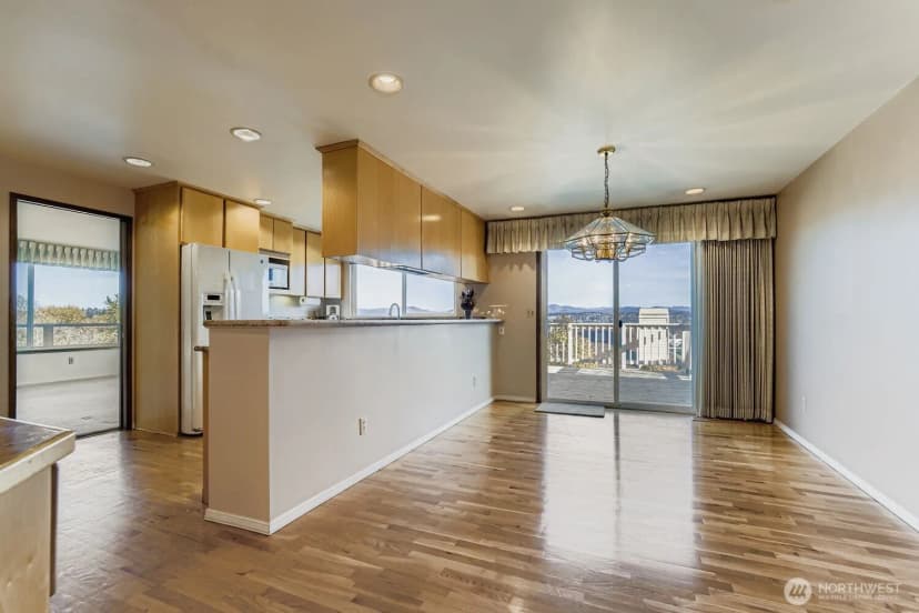 Property photo for 5215 S 164th Street, Tukwila photo 4