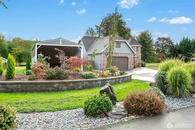 Property photo for 13020 172nd Avenue Se, Renton photo 3