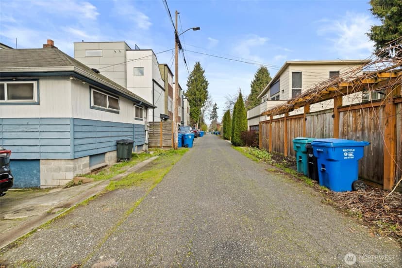 Property photo for 6666 Carleton Avenue S, Seattle photo 25
