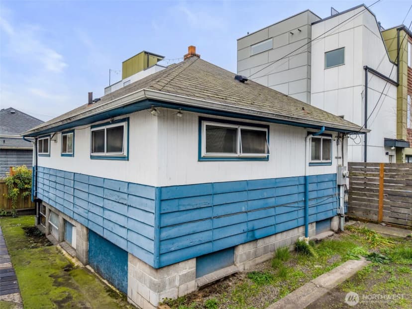 Property photo for 6666 Carleton Avenue S, Seattle photo 2