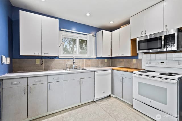 Property photo for 6666 Carleton Avenue S, Seattle photo 4