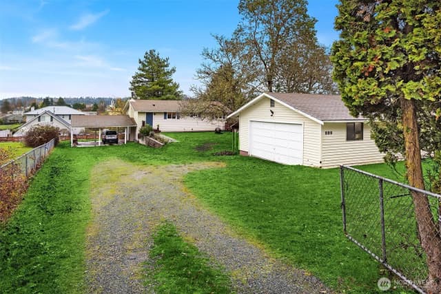 Property photo for 609 Nw Broadway Street, Coupeville