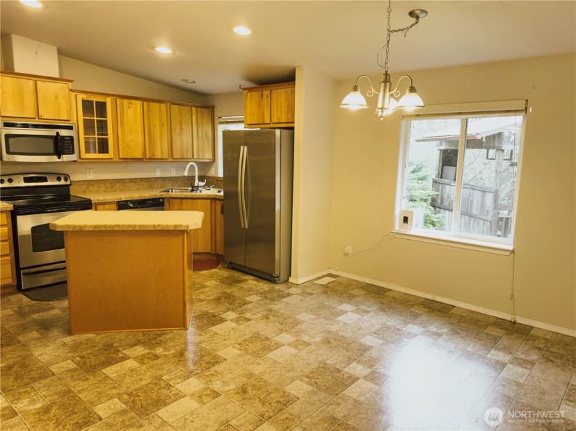 Property photo for 6174 Us Hwy 12, Morton photo 7