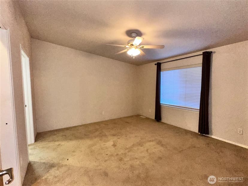 Property photo for 6174 Us Hwy 12, Morton photo 13