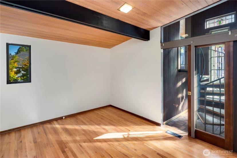 Property photo for 3653 W Commodore Way, Seattle photo 22