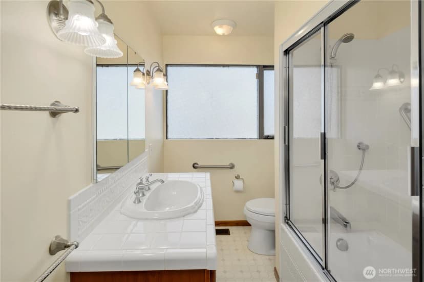 Property photo for 3653 W Commodore Way, Seattle photo 16