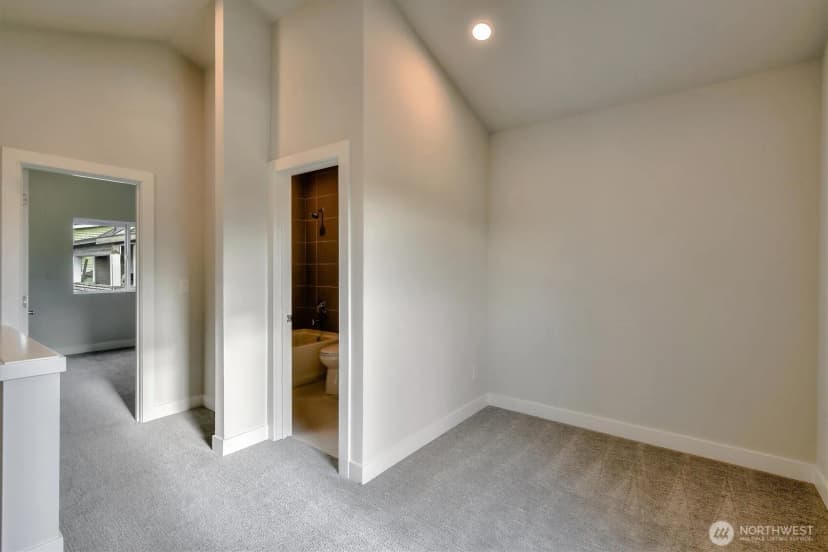 Property photo for 1919 24th Avenue S #c, Seattle photo 9