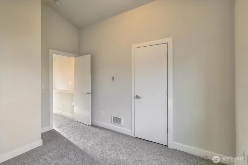 Property photo for 1919 24th Avenue S #c, Seattle photo 7