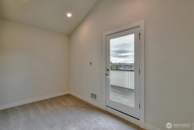 Property photo for 1919 24th Avenue S #c, Seattle photo 5