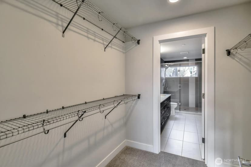 Property photo for 1919 24th Avenue S #d, Seattle photo 32