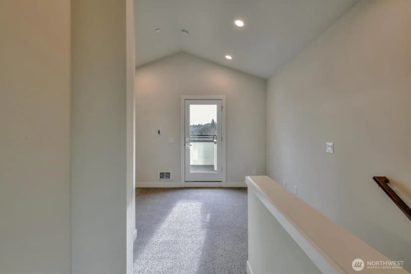 Property photo for 1919 24th Avenue S #d, Seattle photo 15