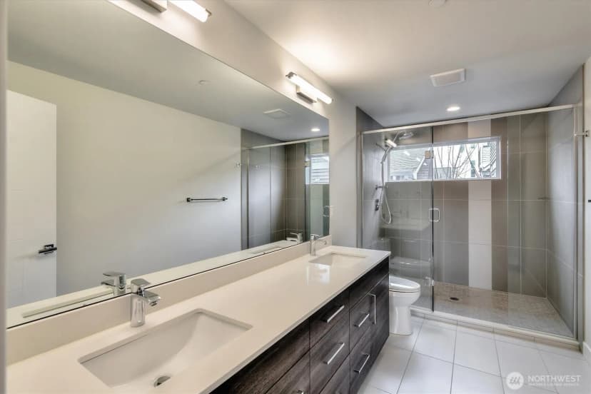 Property photo for 1919 24th Avenue S #d, Seattle photo 26
