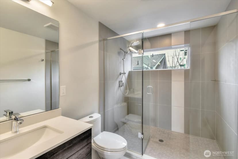 Property photo for 1919 24th Avenue S #d, Seattle photo 27