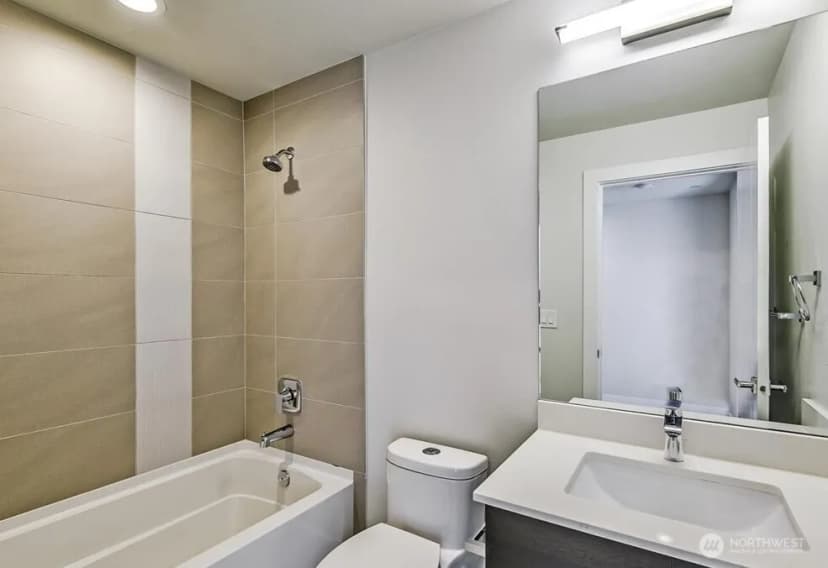 Property photo for 1919 24th Avenue S #x, Seattle photo 20