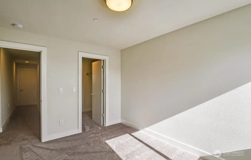 Property photo for 1919 24th Avenue S #x, Seattle photo 16