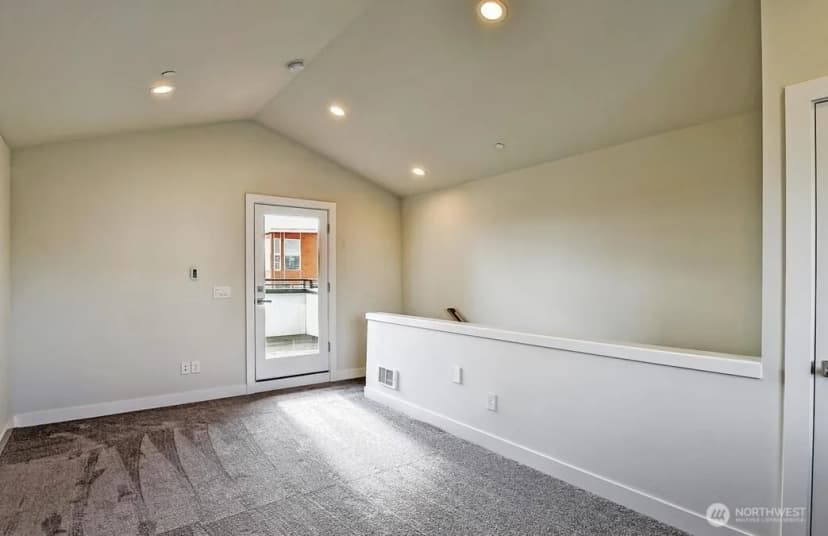 Property photo for 1919 24th Avenue S #x, Seattle photo 18