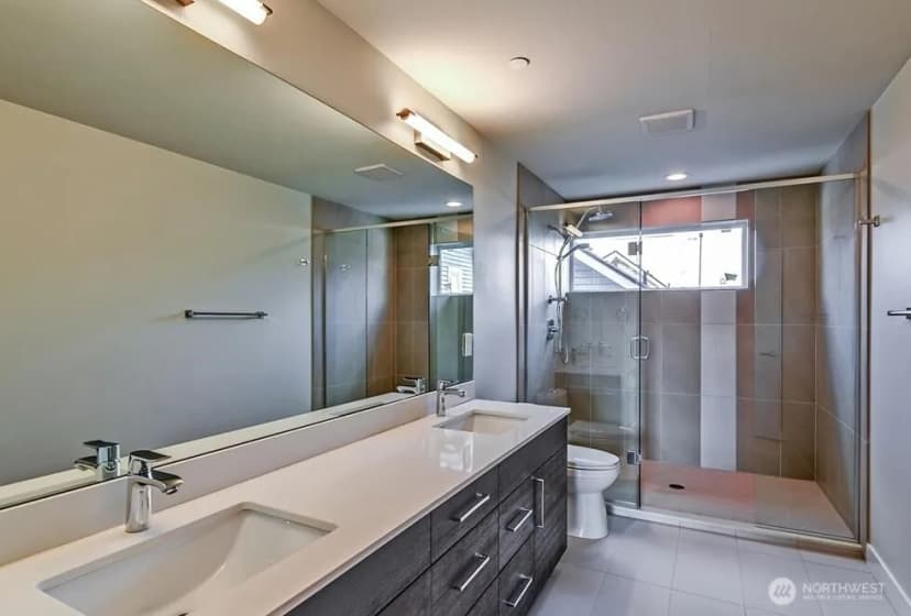 Property photo for 1919 24th Avenue S #x, Seattle photo 21