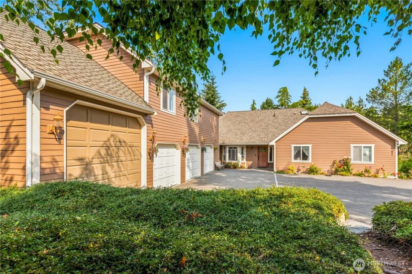 Property photo for 3836 Bay Lane, Anacortes photo 2