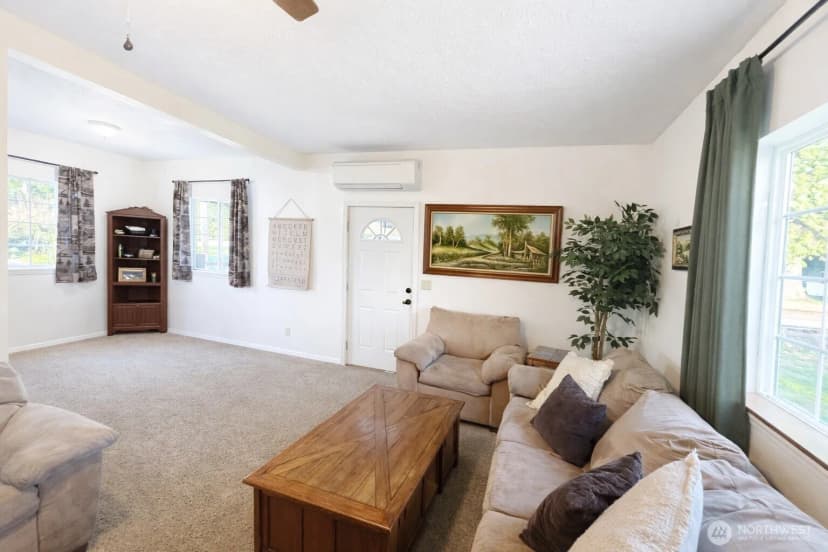 Property photo for 302 Centre Street N, Rainier photo 5