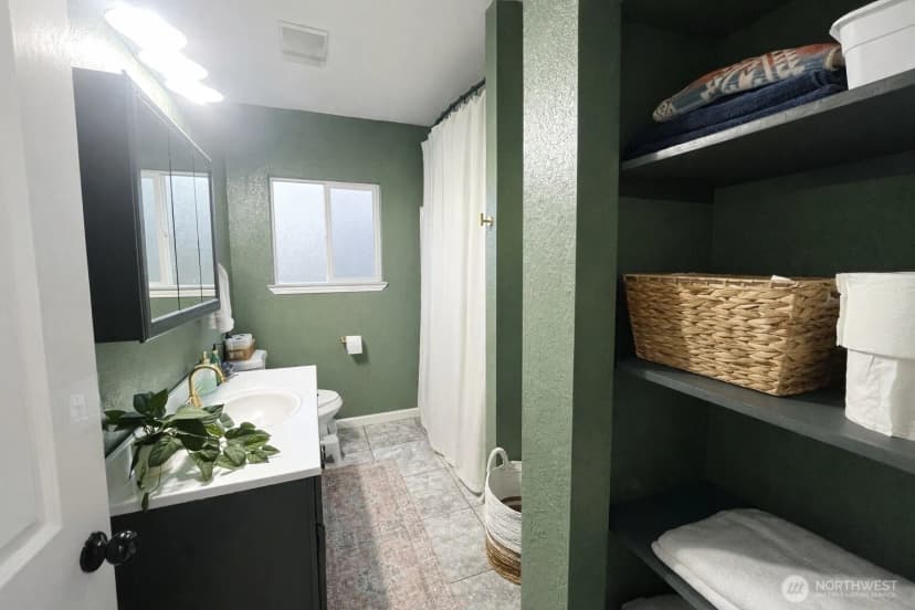 Property photo for 302 Centre Street N, Rainier photo 12