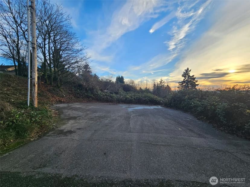 Property photo for 6312 19th Street Ne, Tacoma photo 12