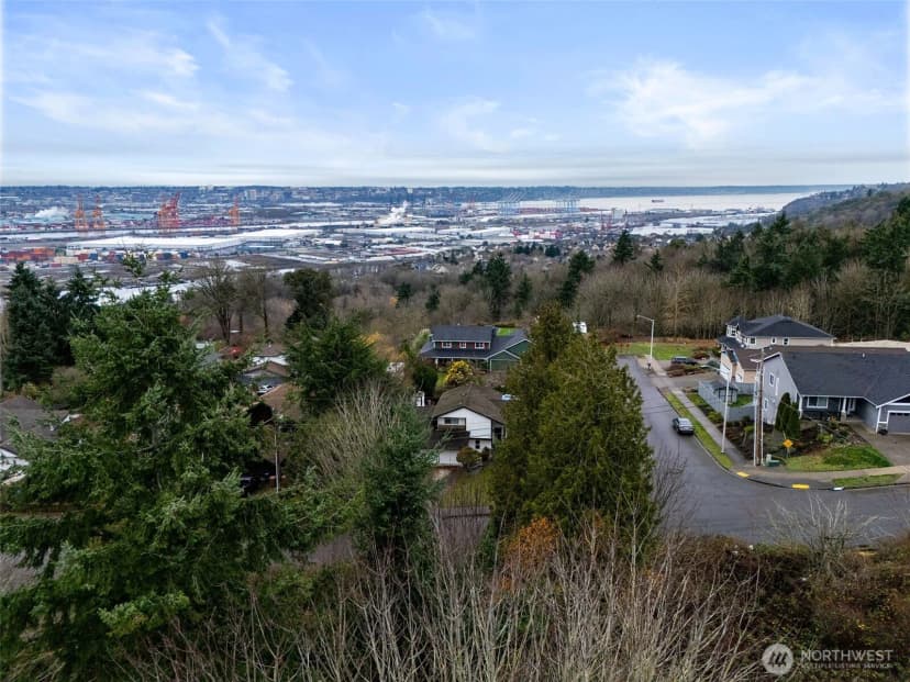 Property photo for 6312 19th Street Ne, Tacoma photo 11
