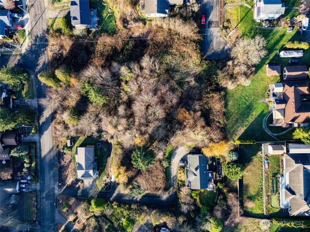 Property photo for 6306 19th Street Ne, Tacoma photo 5