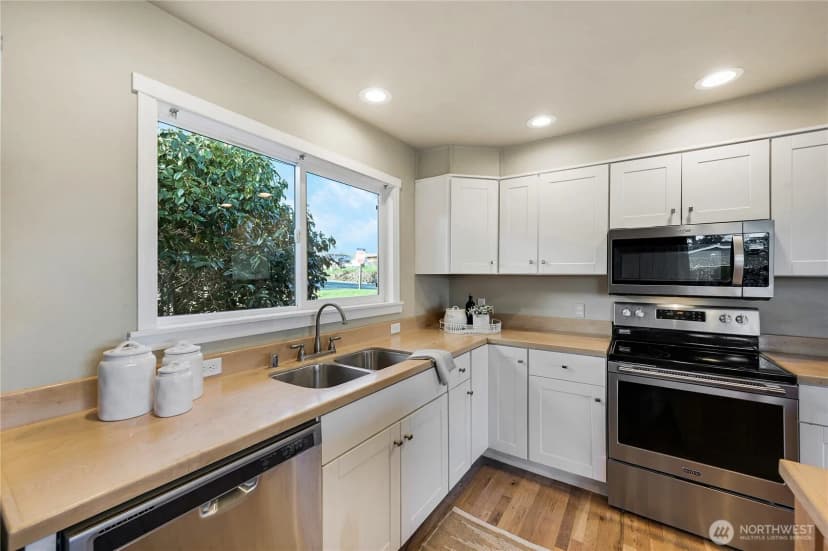Property photo for 334 Sheridan Street, Port Townsend photo 16