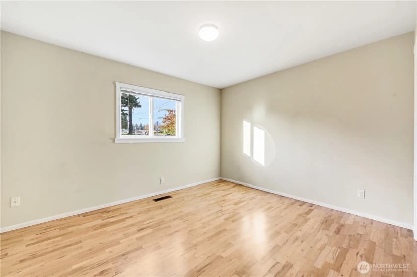 Property photo for 334 Sheridan Street, Port Townsend photo 24